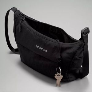 Lululemon Sling Crossbody Bag 2L